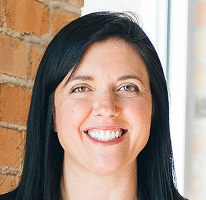 huvudporträtt av Sophie Hartwell i kundsupportens serviceteam